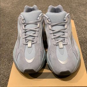 Yeezy Boost 700 V2 “Hospital Blue”